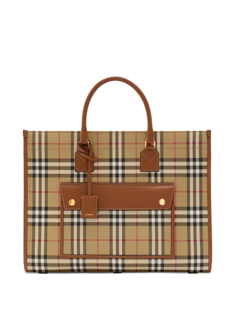 Burberry Mittelgroße Freya Handtasche in Braun