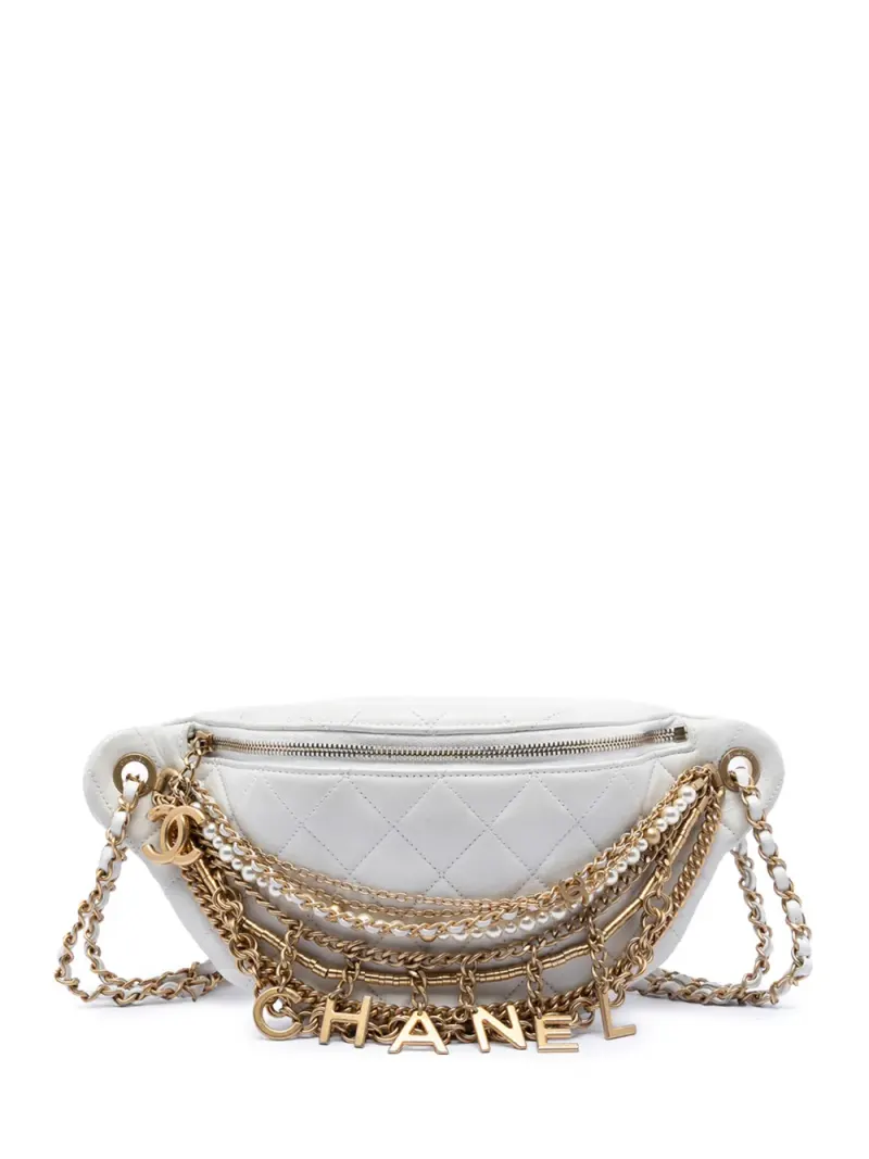 Chanel All About Chains in Weiß – Pre-owned Taschen