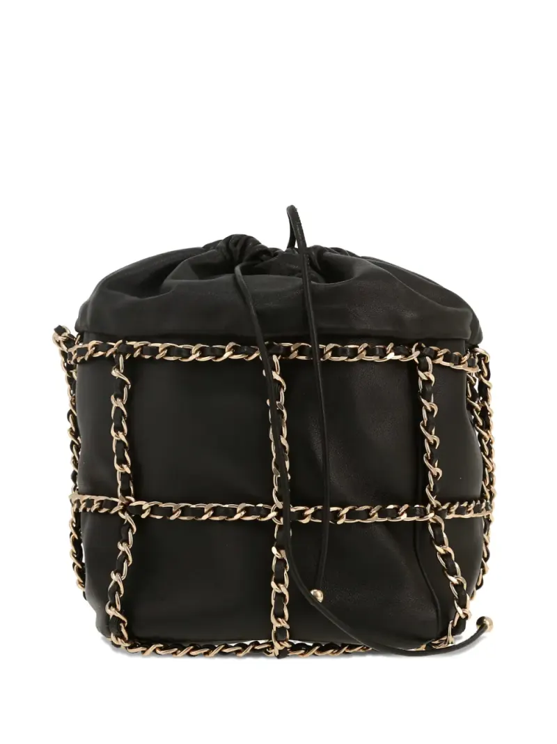 Chanel 2021 Beuteltasche mit Kette in Schwarz
