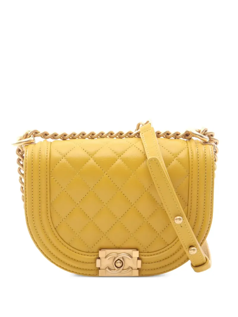 Chanel Chanel Boy in Gelb – Pre-owned Taschen