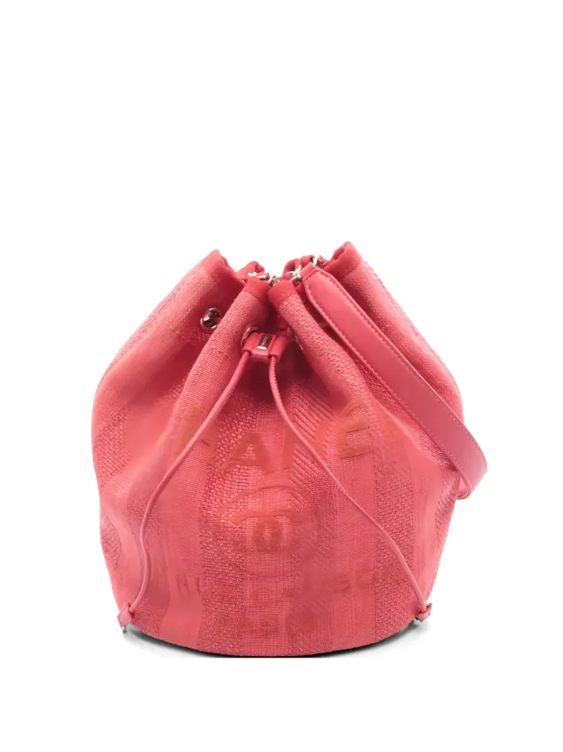 Chanel 2019 Deauville Beuteltasche in Rot