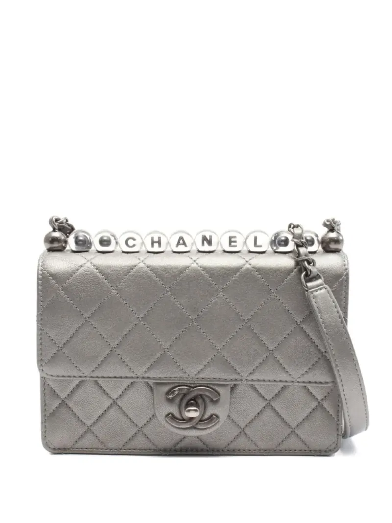 Chanel 2020-2021 Matelasse Schultertasche mit Kettenriemen in Silber Matelasse-Leder