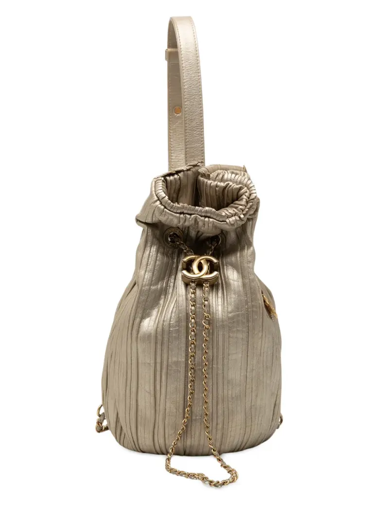 Chanel 2018 Small Metallic Calfskin Coco Pleats Drawstring backpack Small in Gold