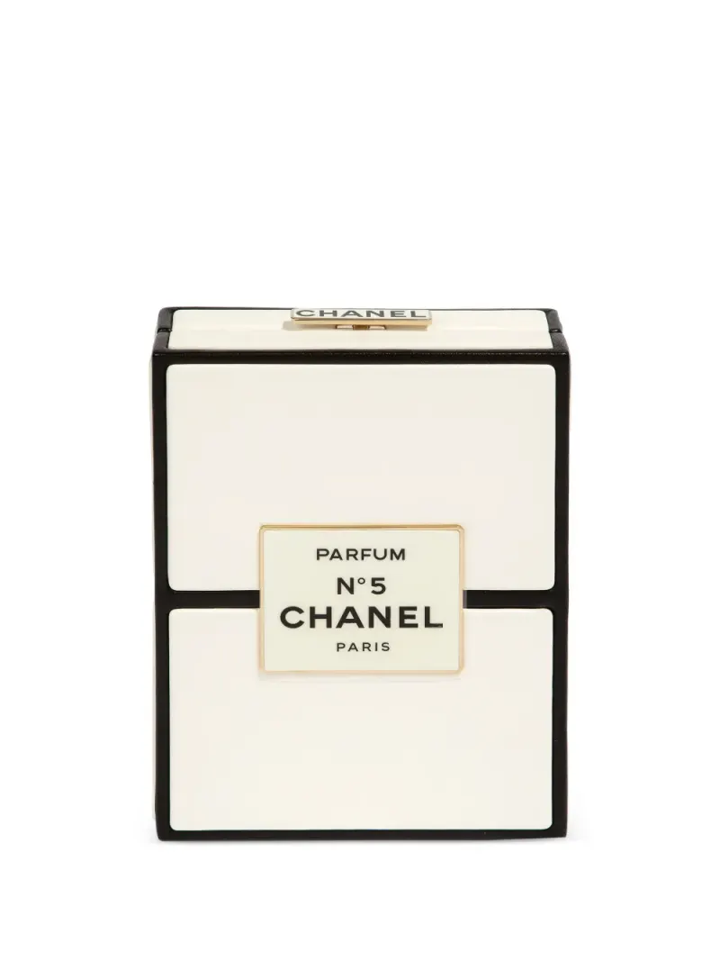 Chanel 2021 Nº5 Perfume Clutch in Weiß