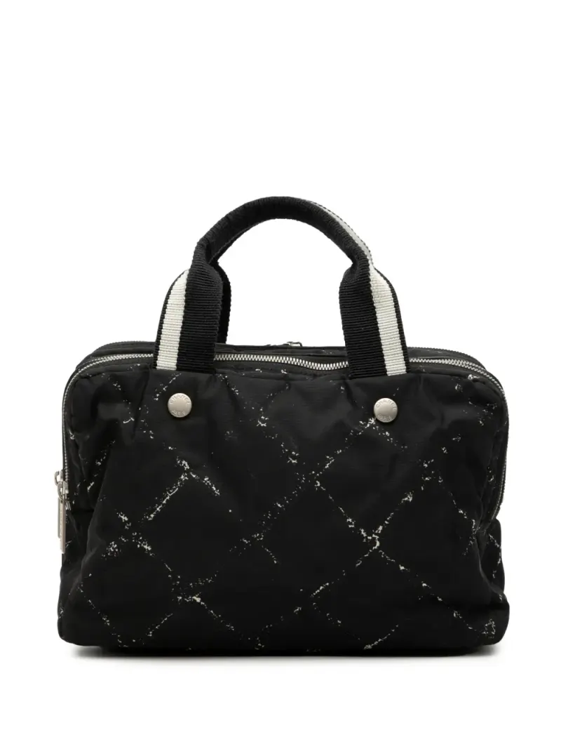 Chanel 2000-2002 Old Travel Line Handtasche aus Nylon in Schwarz