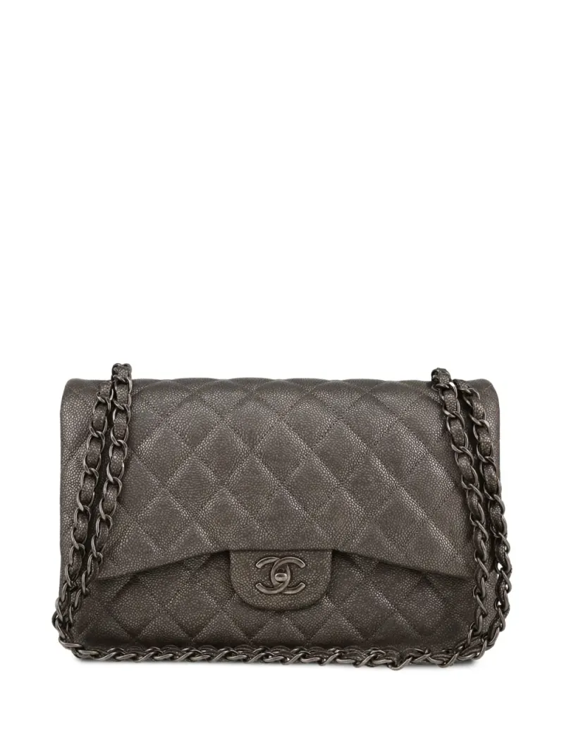 Chanel Timeless Schultertasche in Grau