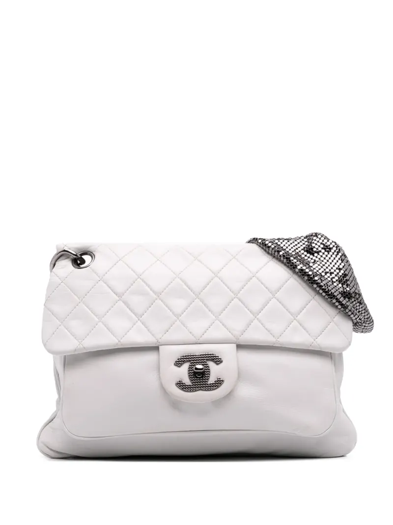 Chanel 2008-2009 weiche Chain Mail Schultertasche aus Lammleder in Silber Lammleder-Leder