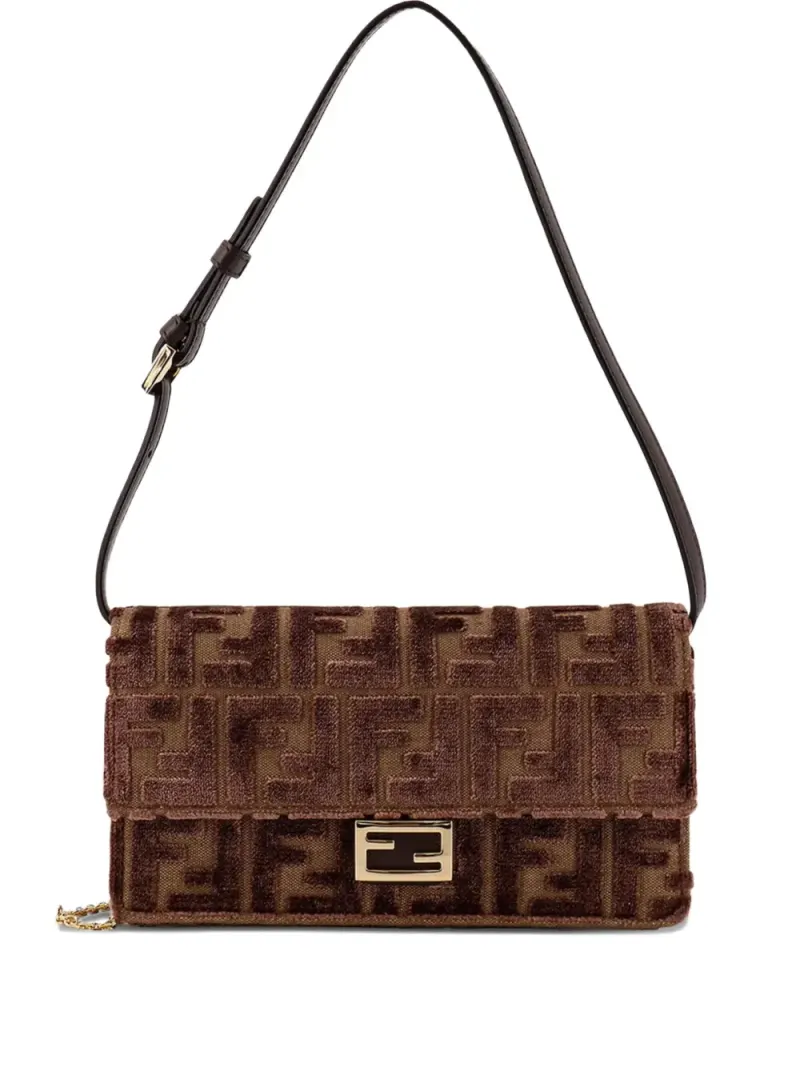 Fendi Schultertasche mit FF-Kette in Braun