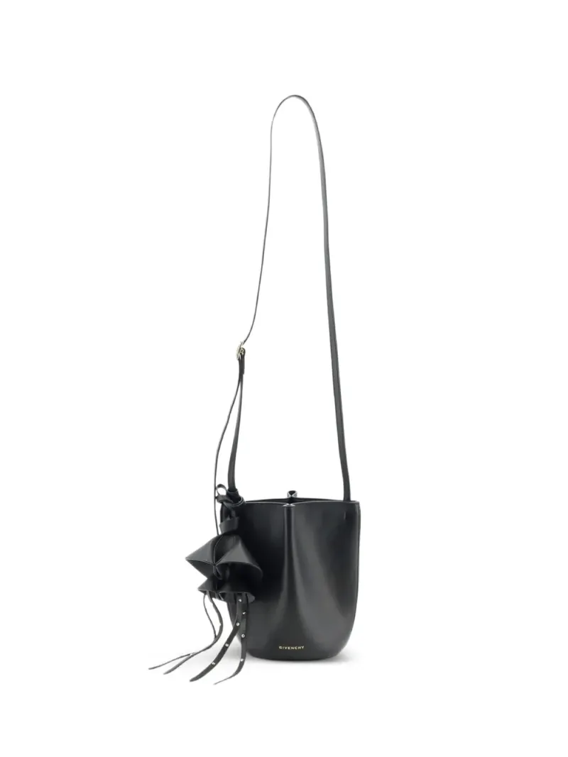 Givenchy mini Nano Snap bucket bag in Schwarz