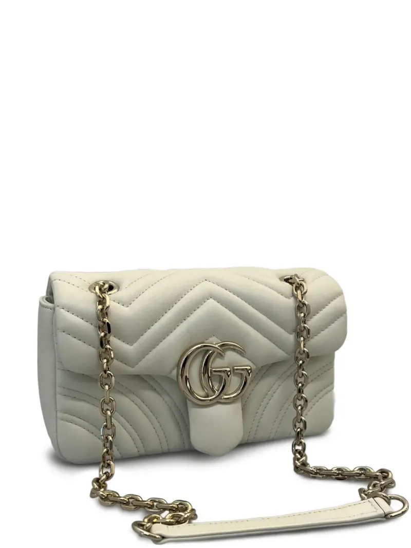 Gucci Kleine GG Marmont Schultertasche in Weiß