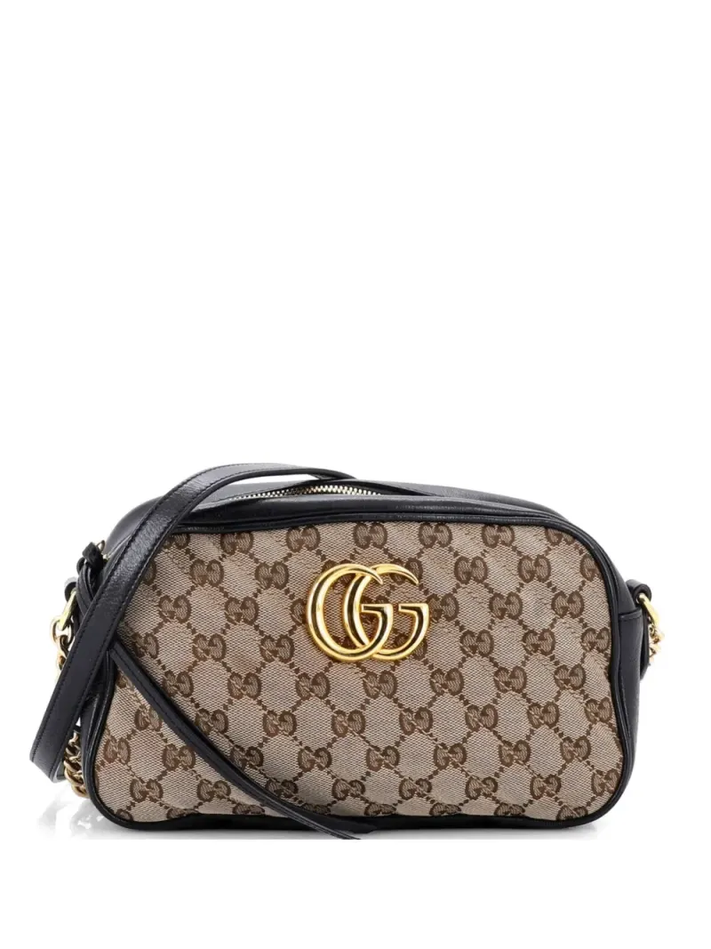 Gucci Kleine GG Marmont Schultertasche aus Canvas mit Leder und diagonaler Steppung in Braun