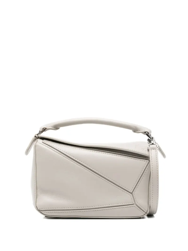 Loewe Mini Featherlight Puzzle Umhängetasche aus Kalbsleder Mini in Grau Kalbsleder-Leder
