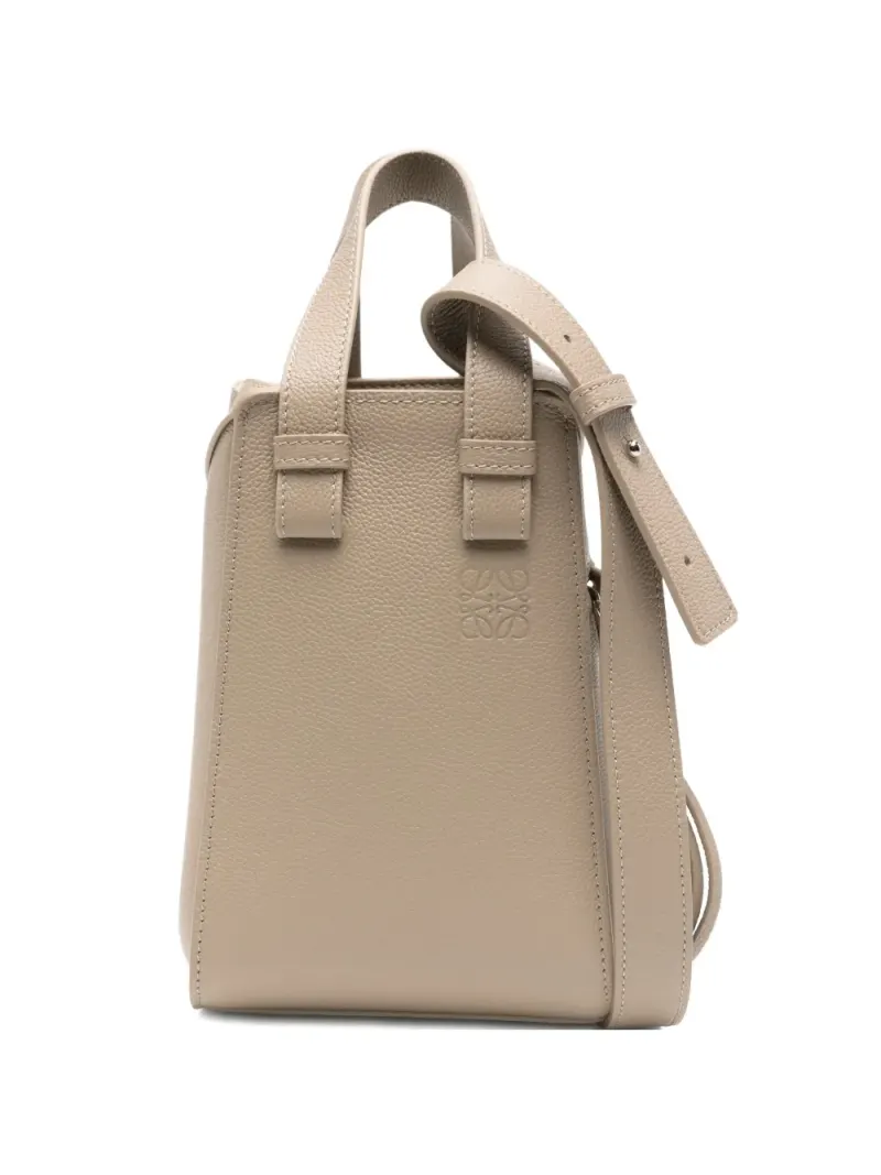 Loewe Hammock Handtasche in Nude