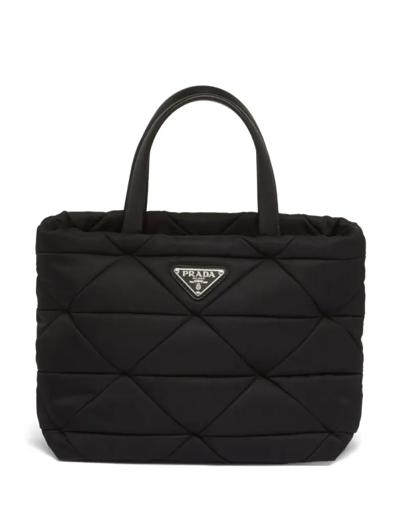 Prada Gepolsterte OS in Schwarz Re-Nylon-Leder – Tote Bags